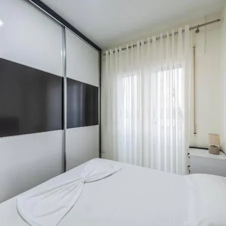 The Beachfront Bliss By Ps Apartament