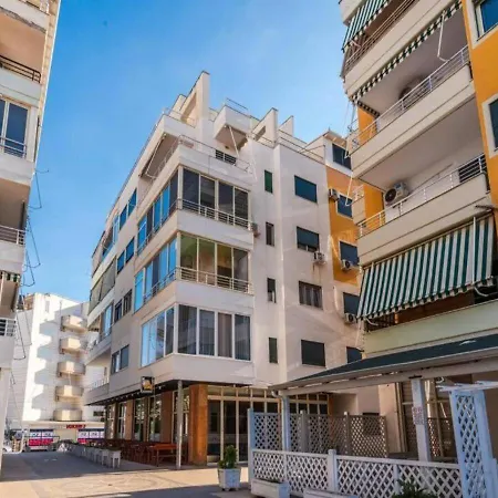 The Beachfront Bliss By Premium Selection Apartment