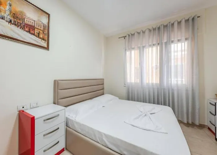 The Beachfront Bliss By Ps Apartamento Golem (Tirana)